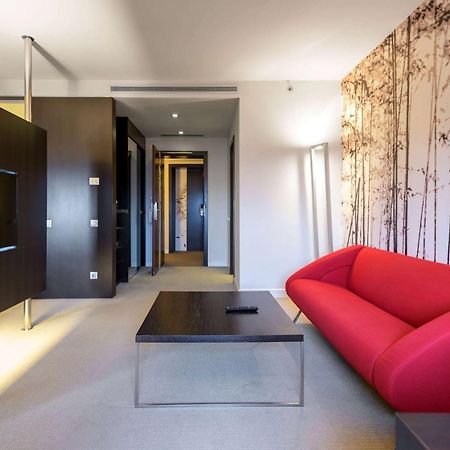 Ramada Plaza By Wyndham Bucharest Convention Center Hotel Exterior foto