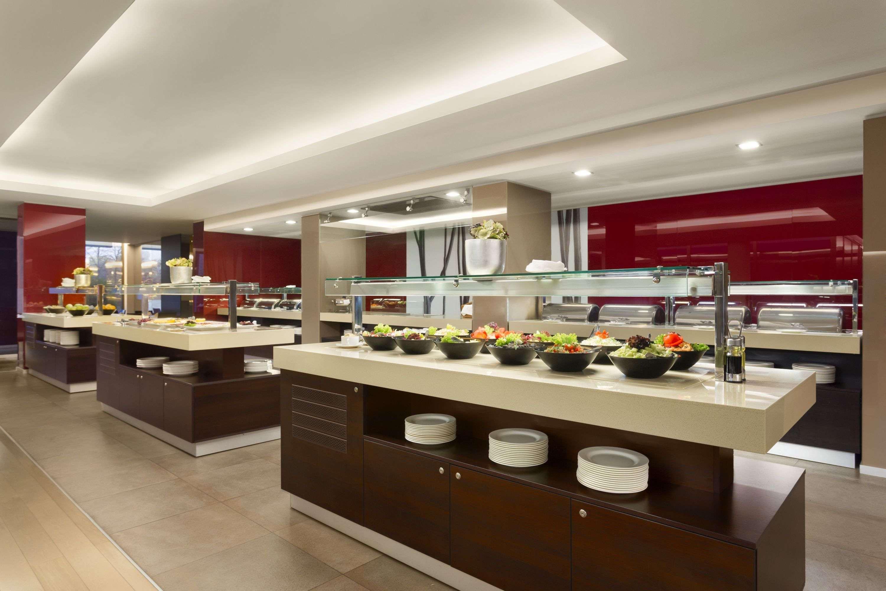 Ramada Plaza By Wyndham Bucharest Convention Center Hotel Exterior foto
