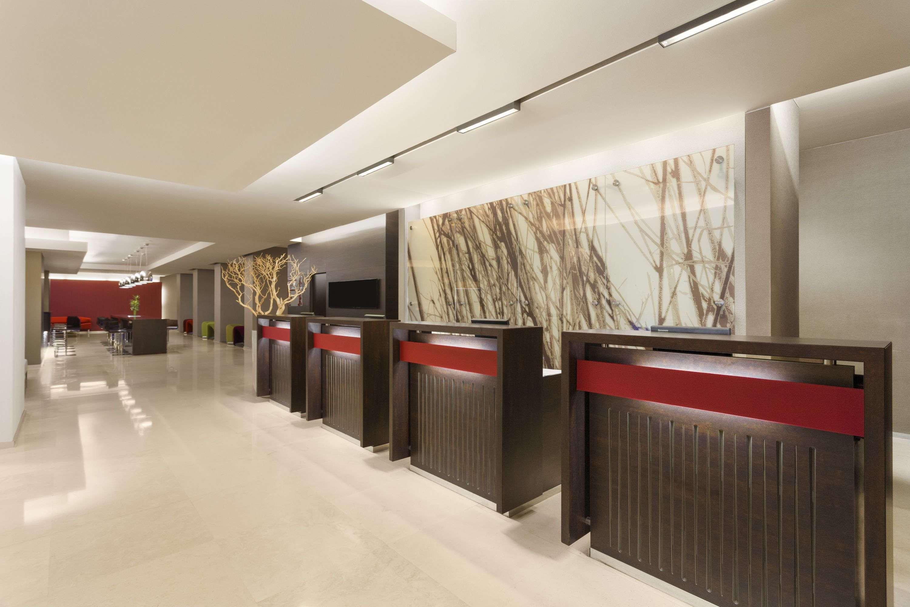 Ramada Plaza By Wyndham Bucharest Convention Center Hotel Exterior foto