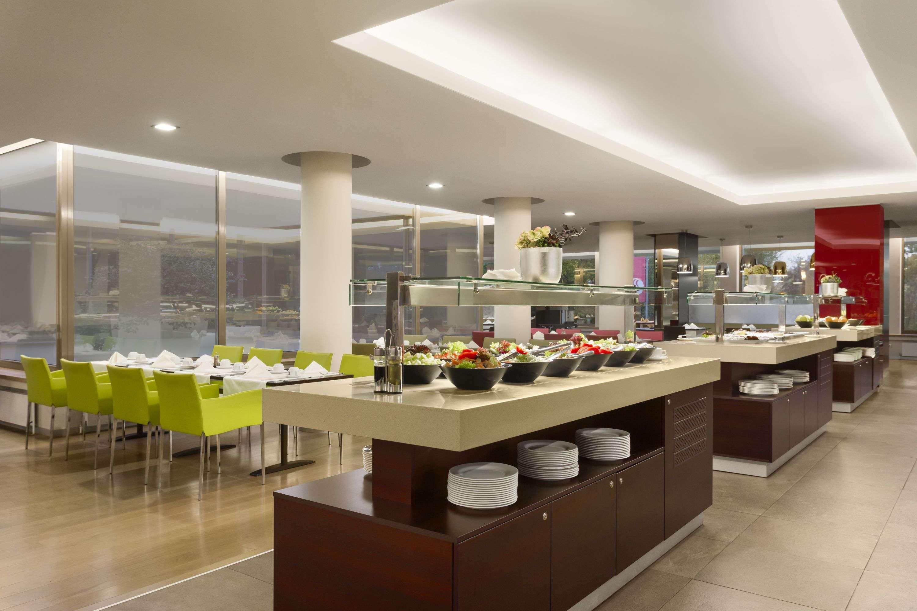 Ramada Plaza By Wyndham Bucharest Convention Center Hotel Exterior foto