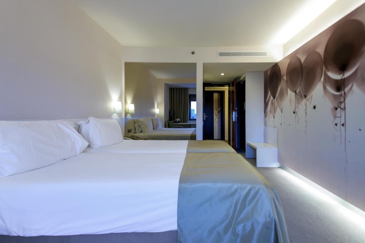 Ramada Plaza By Wyndham Bucharest Convention Center Hotel Exterior foto