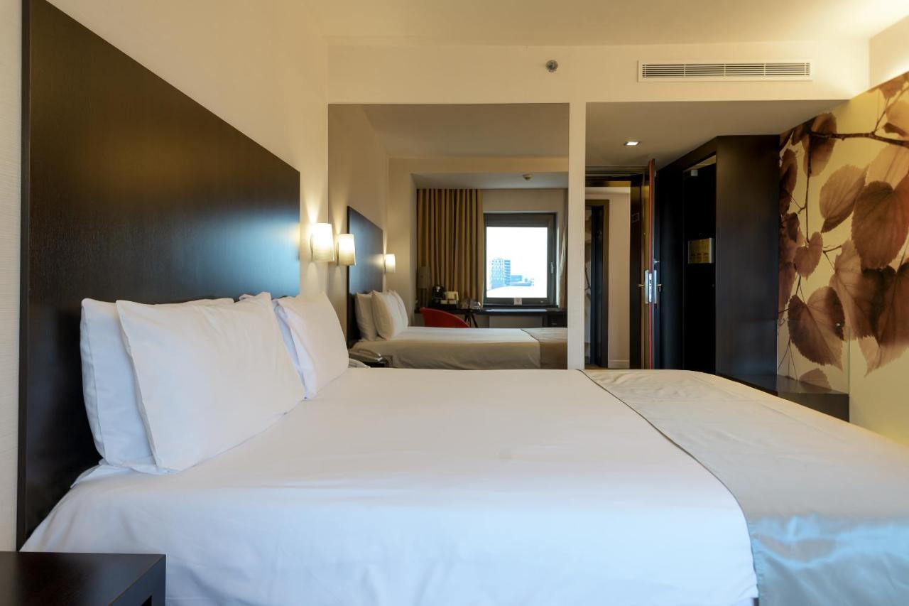 Ramada Plaza By Wyndham Bucharest Convention Center Hotel Exterior foto