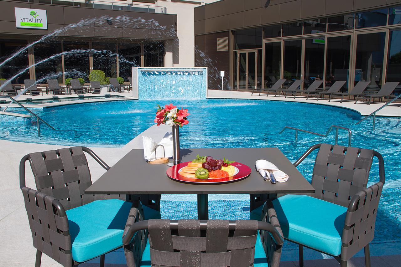Ramada Plaza By Wyndham Bucharest Convention Center Hotel Exterior foto