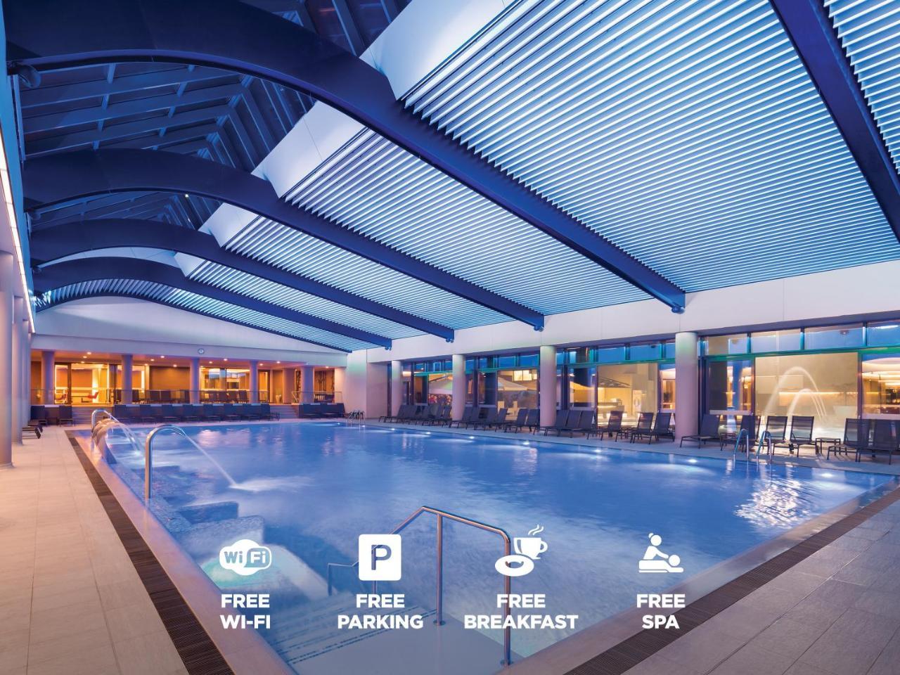 Ramada Plaza By Wyndham Bucharest Convention Center Hotel Exterior foto